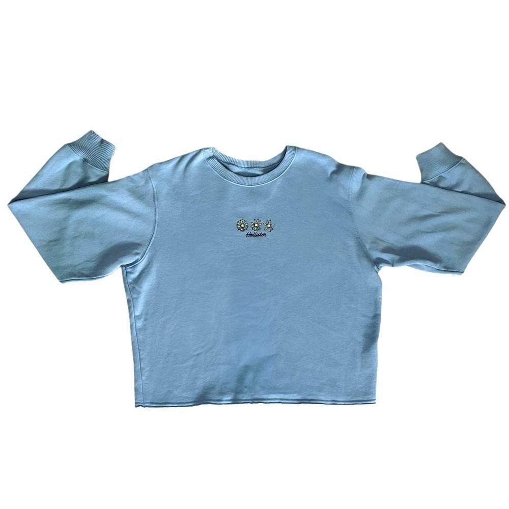 (NWOT) Hollister Daisy Embroidered Blue Floral Crop Crewneck Sweatshirt - Small